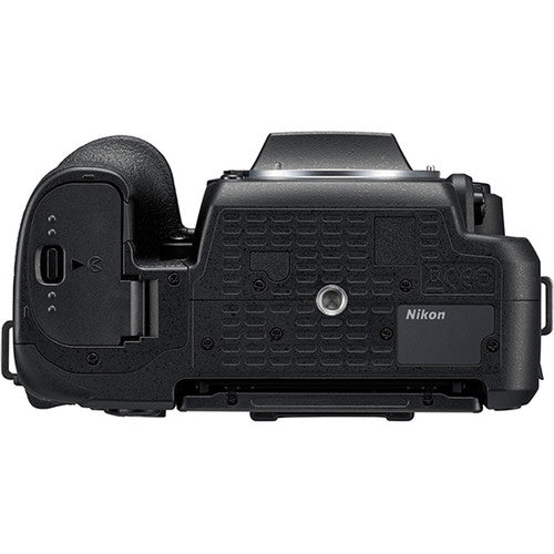 Nikon D7500 DSLR Camera Starter Bundle 01