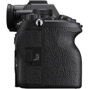 Sony a7R V Mirrorless Camera + 64GB Card + Corel Photo Software + Bag + 2 x NP-FZ100 + More Sony