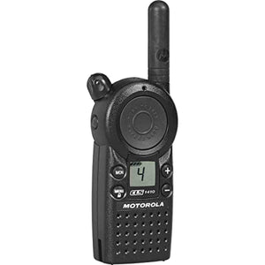 Motorola Professional CLS1410 5-Mile 4-Channel UHF Two-Way Radio Motorola Solutions