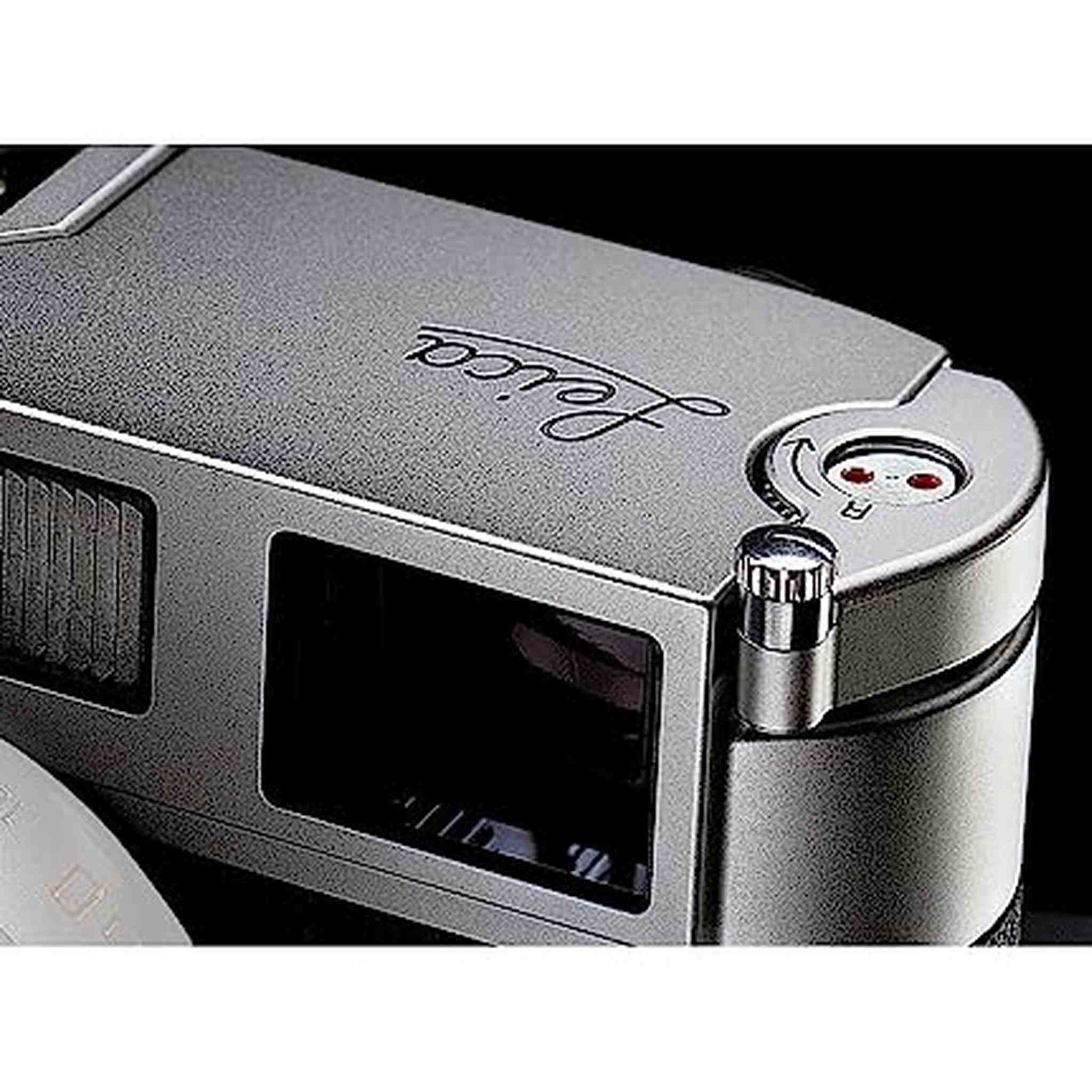 Leica MP 0.72 Rangefinder Camera Silver 10301 + Corel Photo Software + Case + More Leica