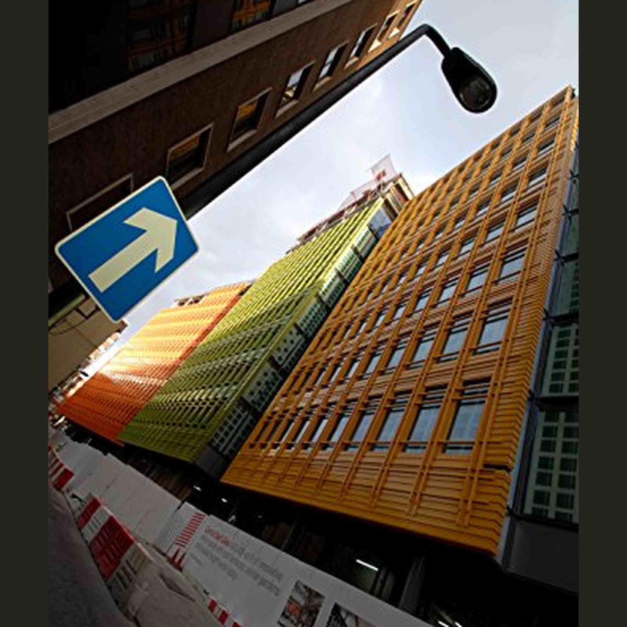 Tamron AF 10-24mm f/3.5-4.5 SP Di II LD Aspherical IF Lens for Canon DSLR - International Version No Warranty Tamron