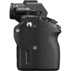 Sony Alpha a7S II Mirrorless Camera ILCE7SM2/B With Sony FE 24-70mm Lens, Soft Bag, Additional Battery, 64GB Memory Card, Card Reader , Plus Essential Accessories Sony