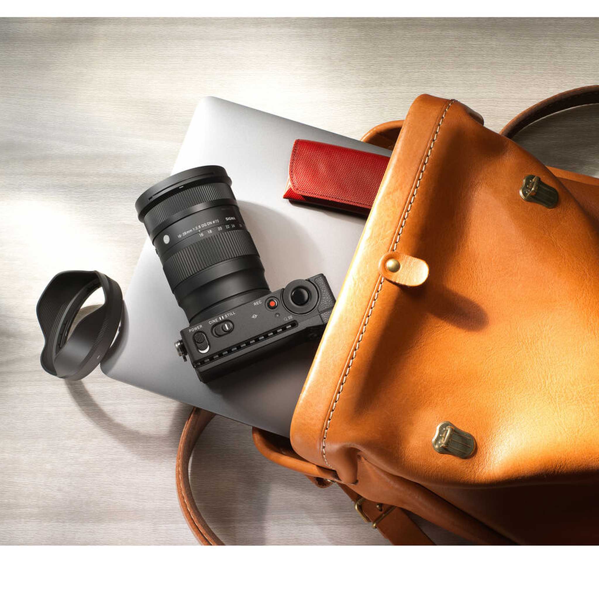 Sigma 16-28mm f/2.8 DG DN Contemporary Lens for E + Cleaning Kit + Lens Case Sigma