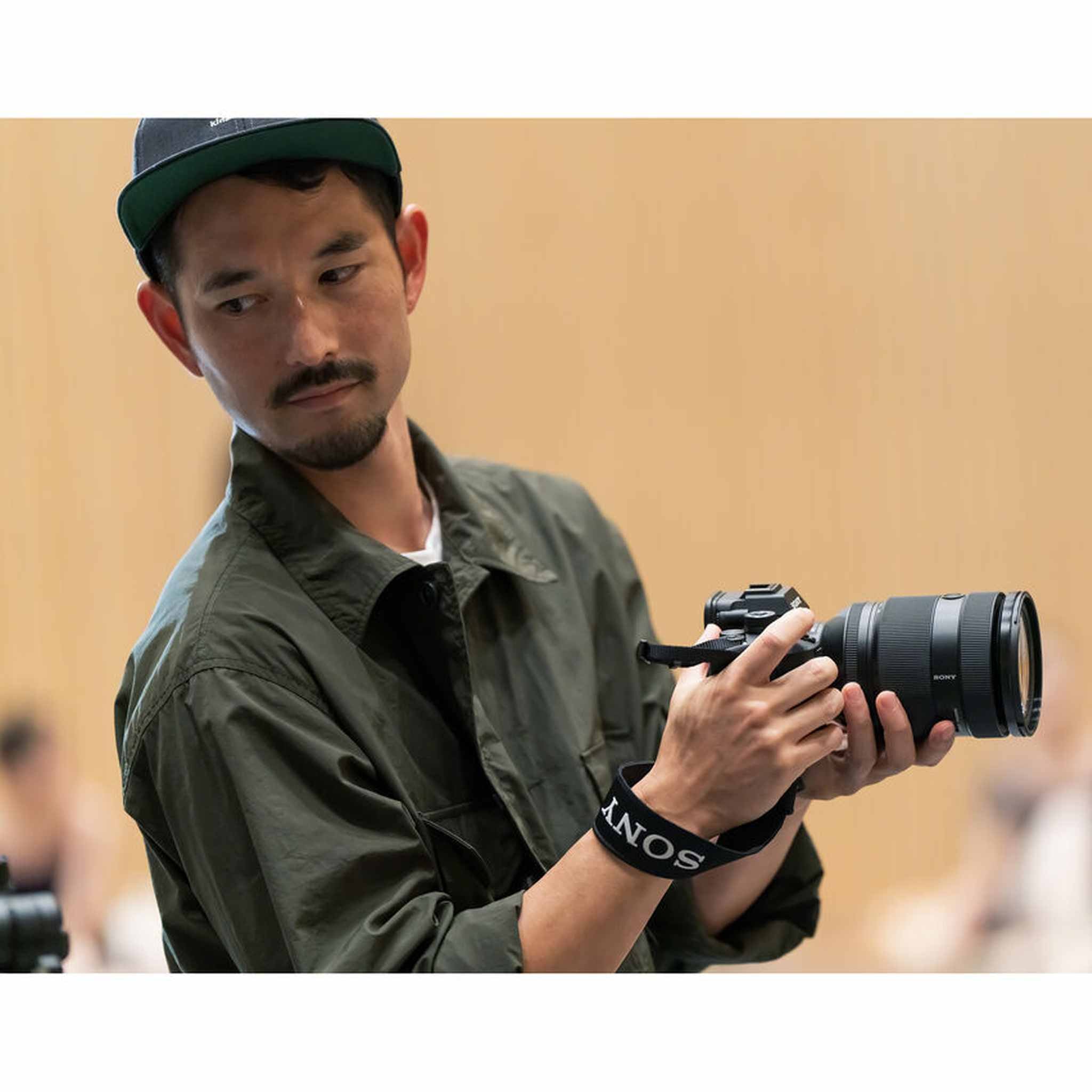 Sony G Master FE 28-70mm f/2 GM Lens Sony E + Sling Backpack + More Sony