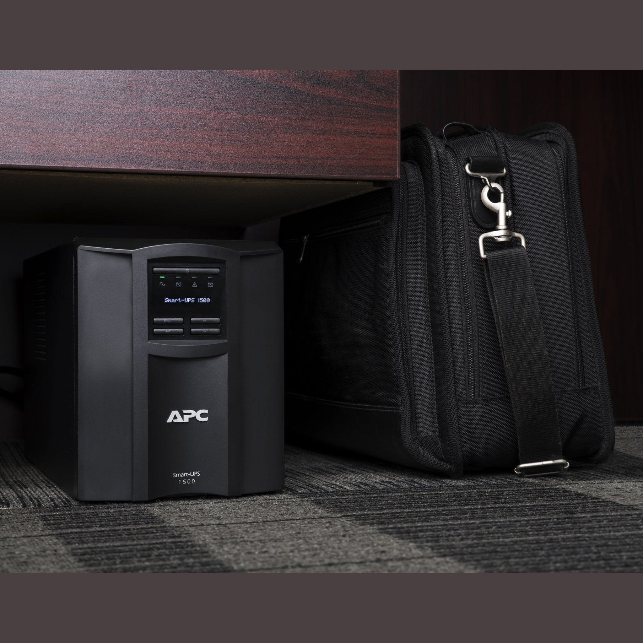 APC 1500VA Smart UPS with SmartConnect, SMT1500C Sinewave UPS Battery Backup, AVR, 120V, Line Interactive Uninterruptible Power Supply