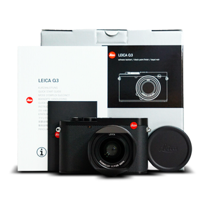 Leica Q3 Compact Digital Camera, 60MP Full-Frame BSI CMOS Sensor Bundle Leica