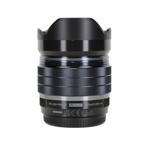 Olympus M.Zuiko Digital ED 8mm f/1.8 Fisheye PRO Lens Bundle Olympus