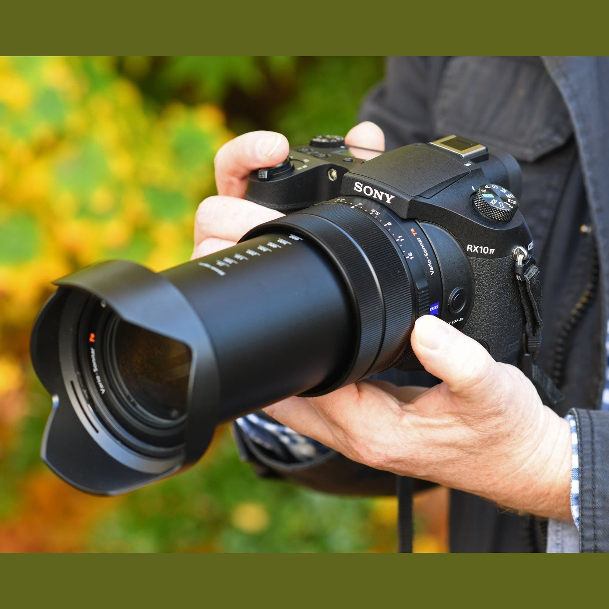 Cyber-Shot DSC-RX10 IV Digital Camera with 32 gb Memory Bundle