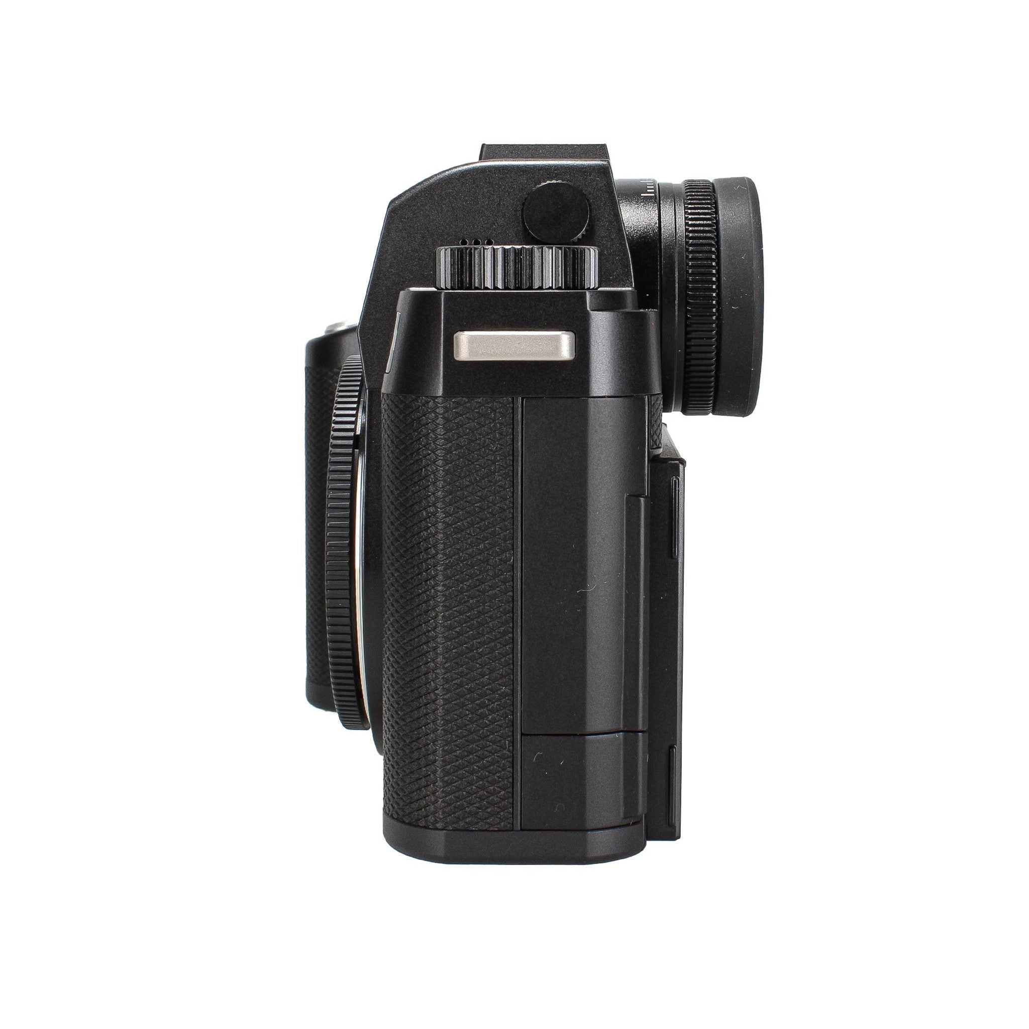 Leica SL3-S Mirrorless Digital Camera + Panasonic Lumix S 35mm Lens - Bundle