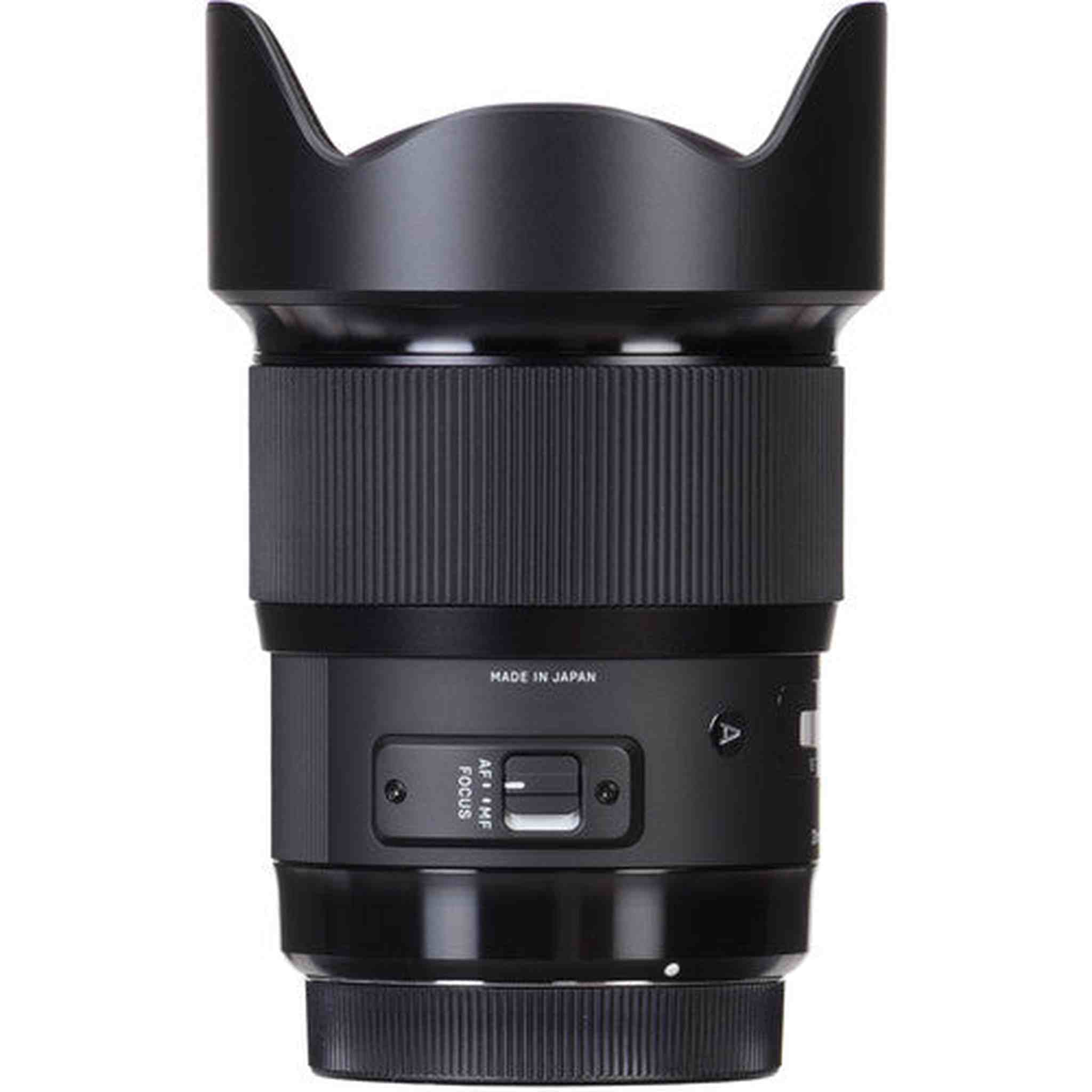 Sigma 20mm f/1.4 DG HSM Art Lens for Nikon F with Cleaning Kit, Full Size Tripod, USB Card Reader, and 32GB Memory Kit Sigma