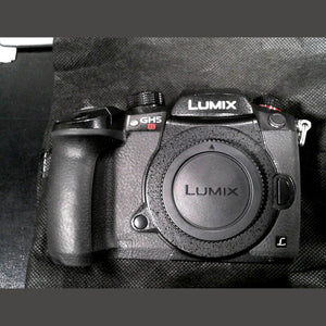 PANASONIC LUMIX GH5s Body C4K Mirrorless Camera, High Sensitivity MOS Multi-Aspect 10.2 Megapixels Sensor, C4K / 4K UHD - Used Panasonic