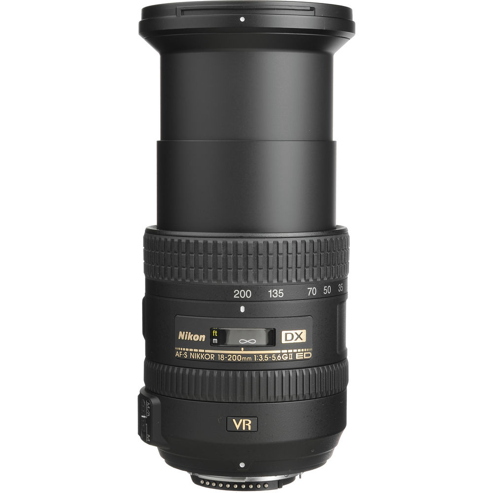 Nikon AF-S DX 18-200mm f/3.5-5.6G VR II Lens 2192 Intl Model Bundle