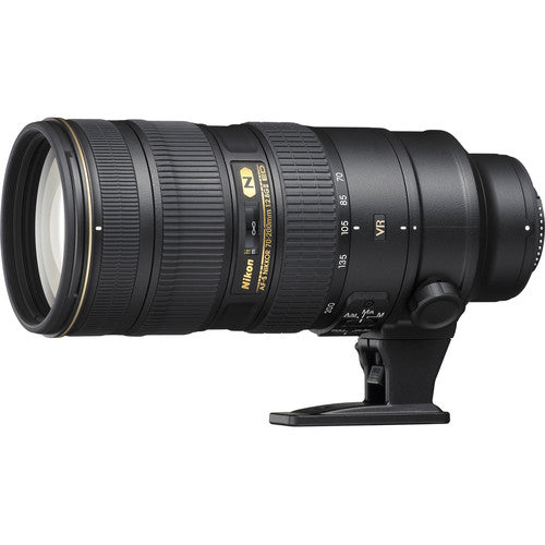 Nikon AF-S VR Zoom-NIKKOR 70-200mm f/2.8G IF-ED with Tripod (Intl Model) Bundle