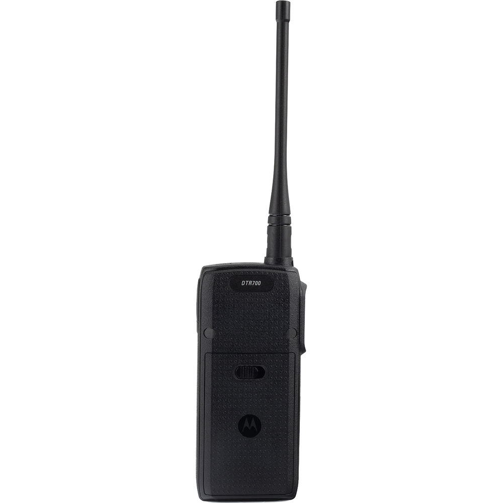 Motorola DTR700 900 MHz Digital 2-Way Radio 50 Channels + 4 x HKLN4606 Remote Speaker Mic 4-Pack