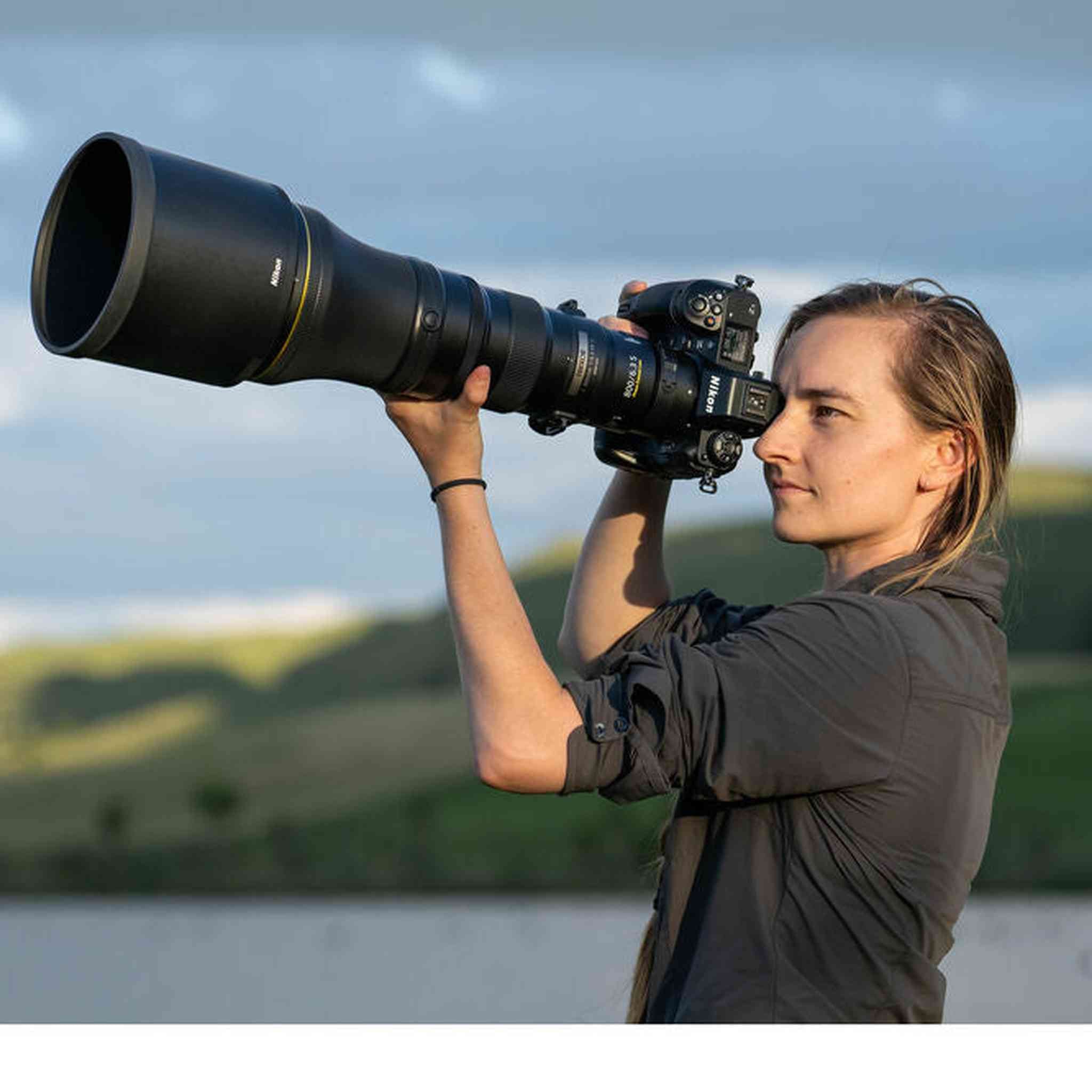 Nikon NIKKOR Z 800mm f/6.3 VR S Super-Telephoto Lens for Nikon Z-Series Mirrorless - Bundle Nikon
