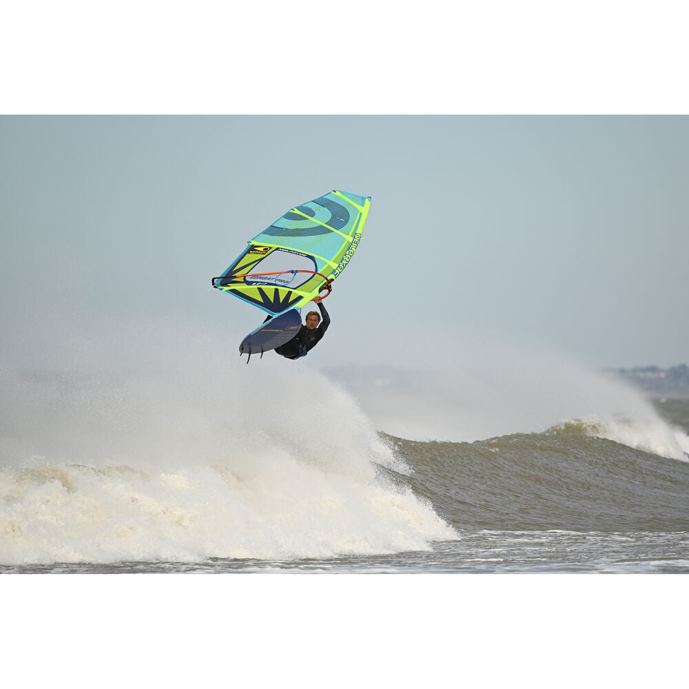 Nikon NIKKOR Z 400mm f/4.5 VR S Super-Telephoto Lens for Nikon Z Mount Cameras - Bundle