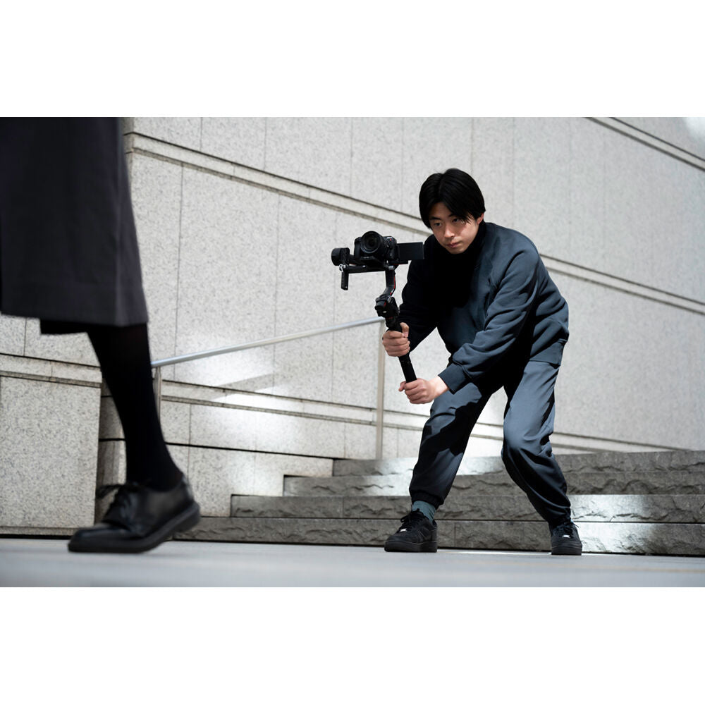 Nikon NIKKOR Z DX 12-28mm f/3.5-5.6 PZ VR Lens Nikon Z 20118 + 64GB Memory - Bundle