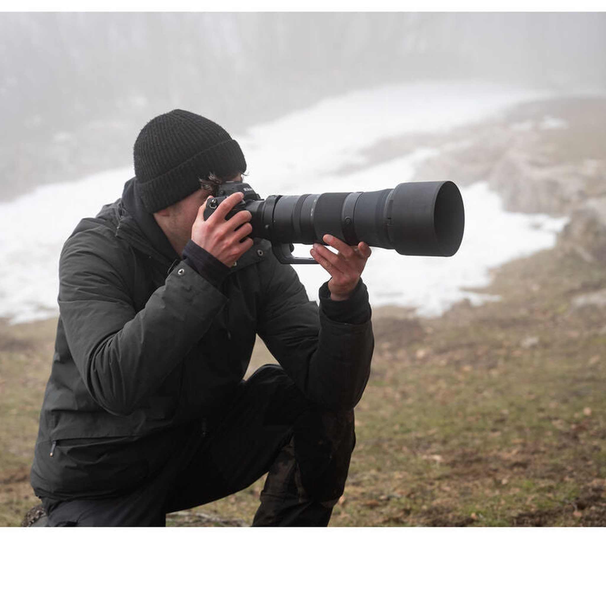 Nikon NIKKOR Z 180-600mm f/5.6-6.3 VR Lens Nikon Z 20117 + FTZ II Adapter - Bundle