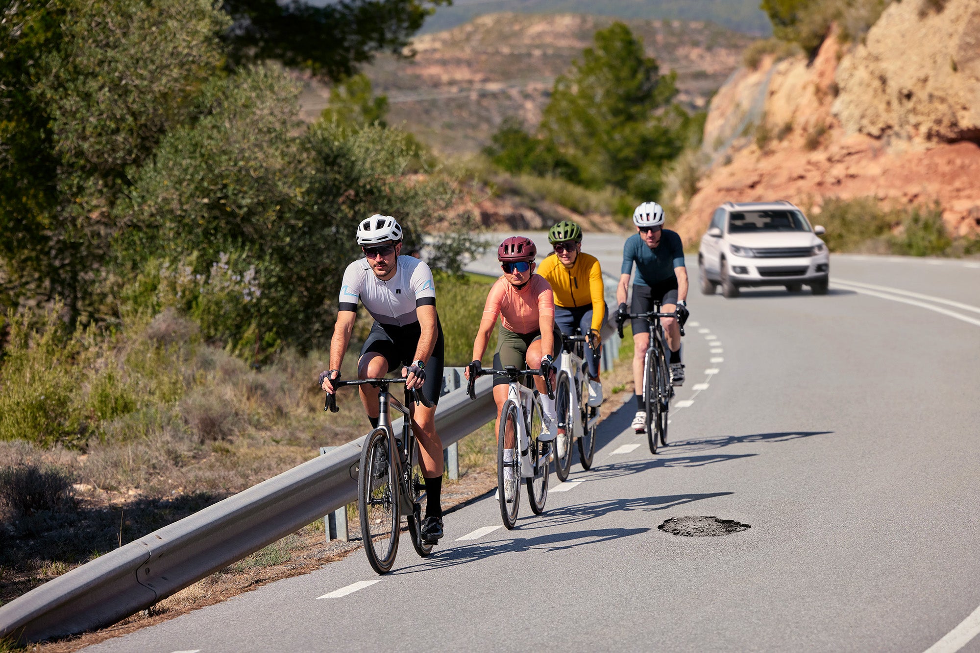 Garmin Edge 1050, Premium Cycling Computer, Vivid Color Touchscreen Display Bundle