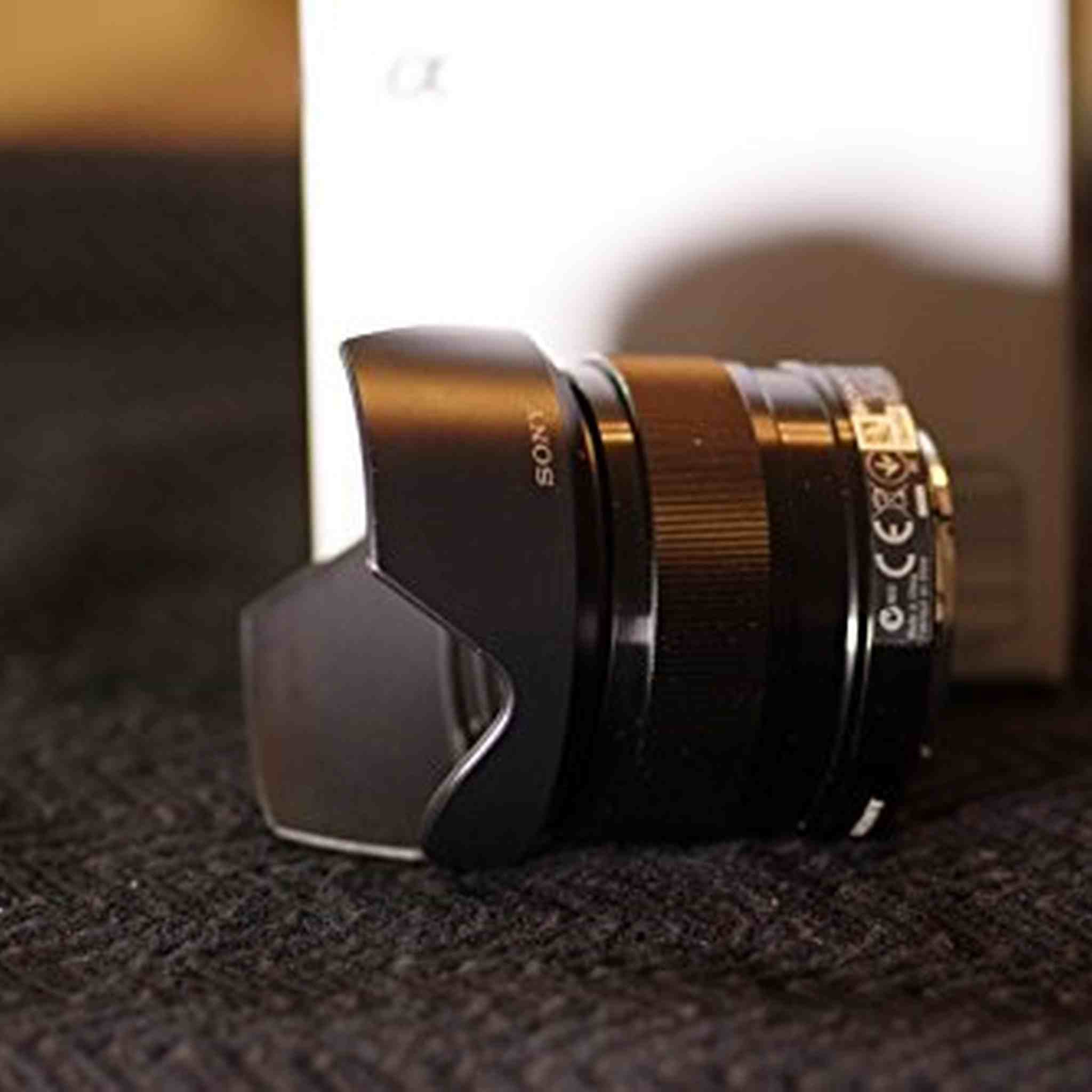 Sony E 35mm f/1.8 OSS Lens 6ave Electronics