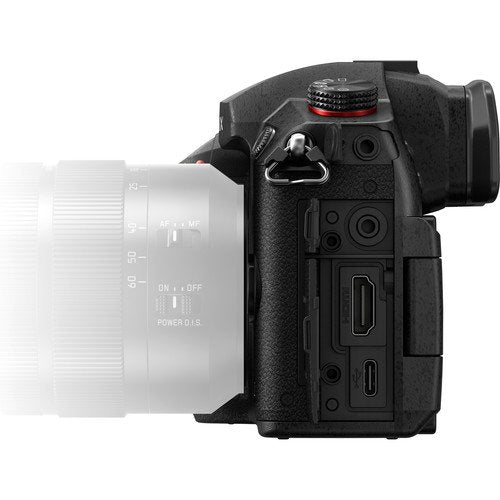 Panasonic Lumix DC-GH5S Mirrorless Micro Four Thirds Digital Camera DC-GH5S - Platinum Level Bundle- International Versi