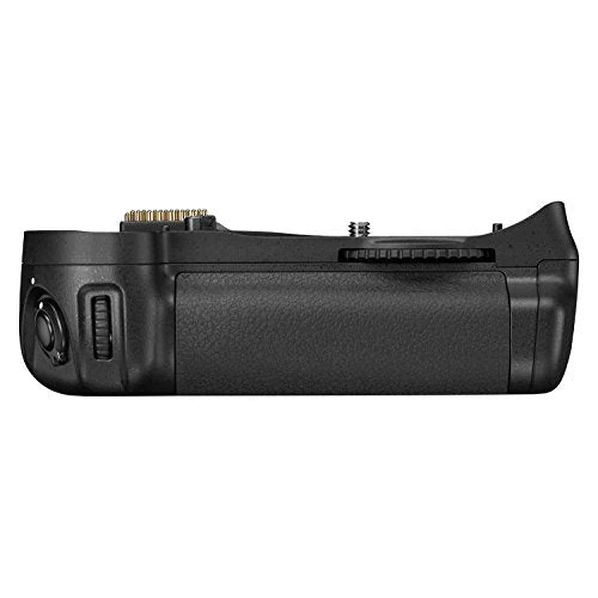 Nikon MB-D10 Multi Power Battery Pack for Nikon D300 & D700 Digital SLR Cameras - Retail Packaging