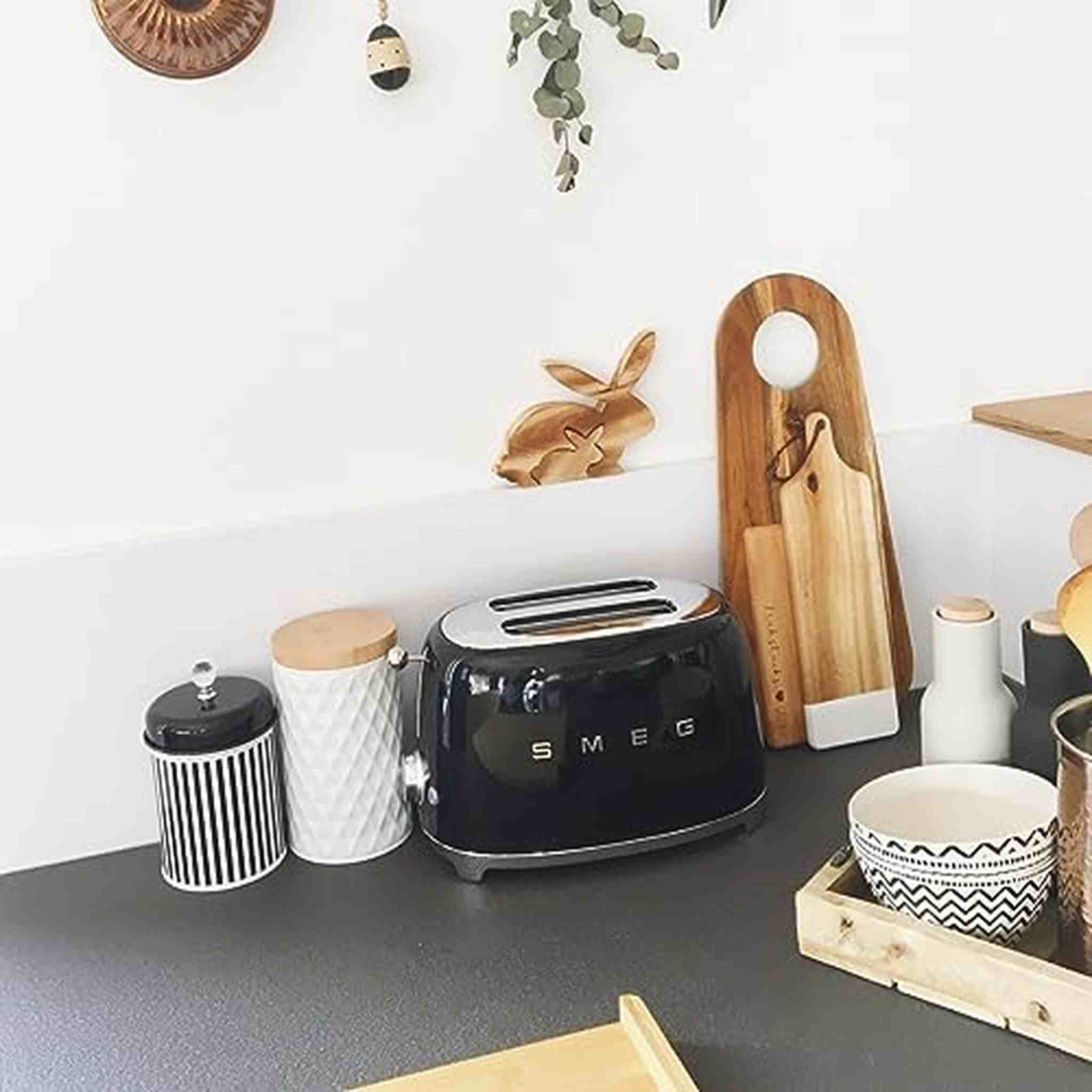 SMEG 2 Slice Toaster with 6 Presets and Defrost Function and Removable Crumb Tray Black