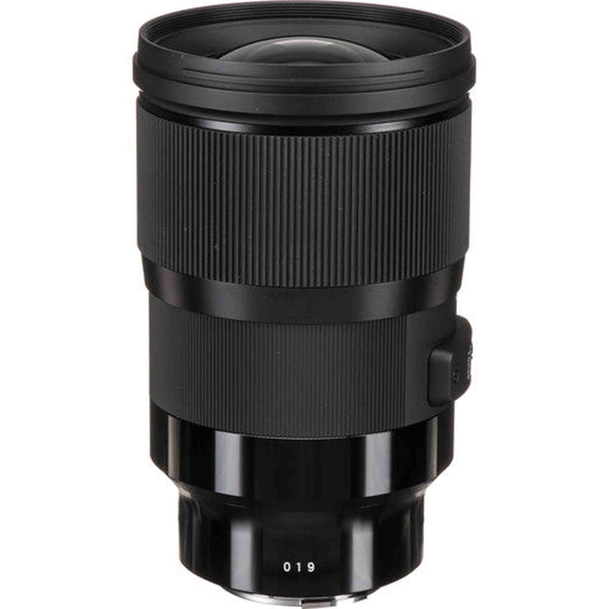 Sigma 28mm f/1.4 DG HSM Art Lens for Sony E Mount Bundle