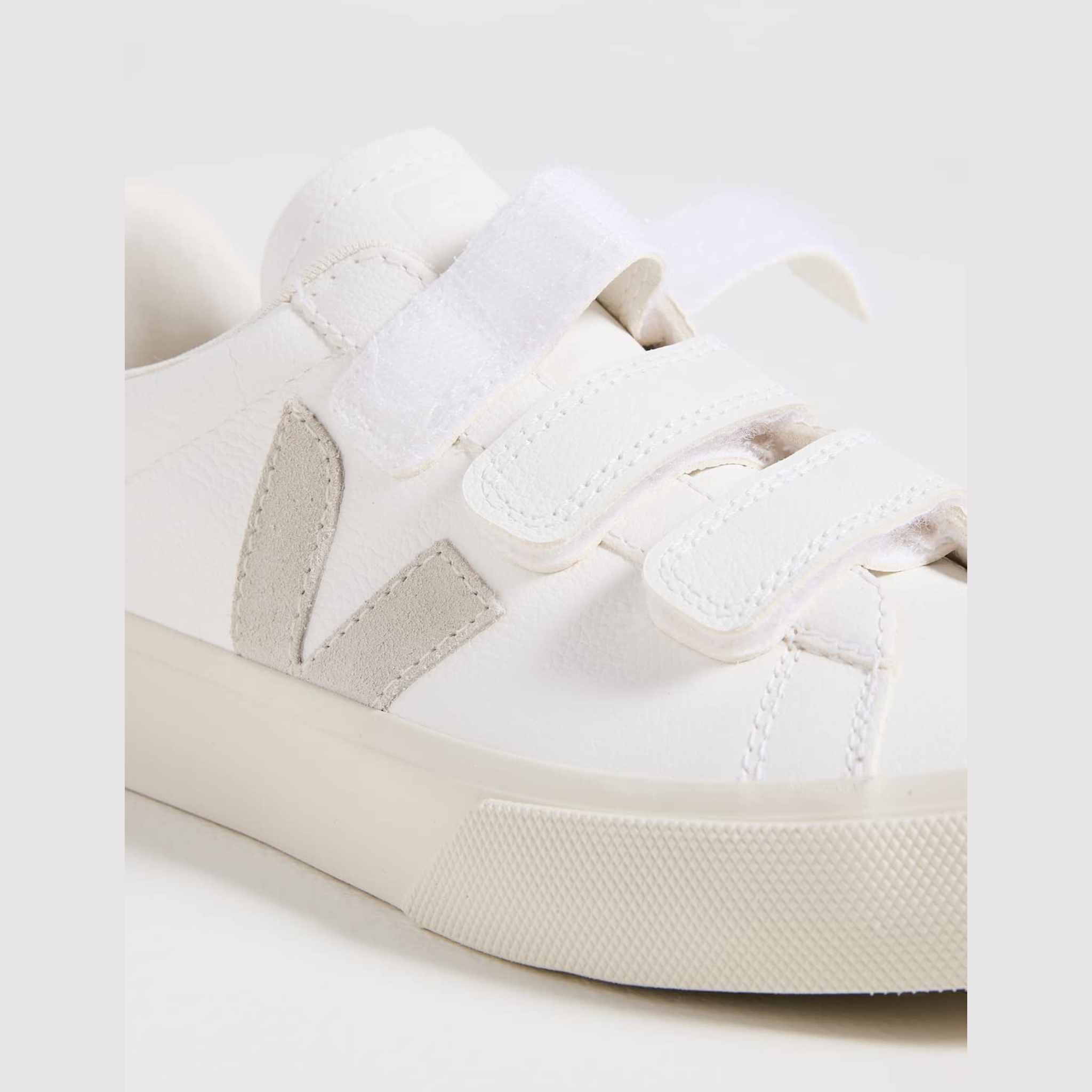 Veja Women's Recife Logo Sneakers, Extra White Natural, 7 Medium US