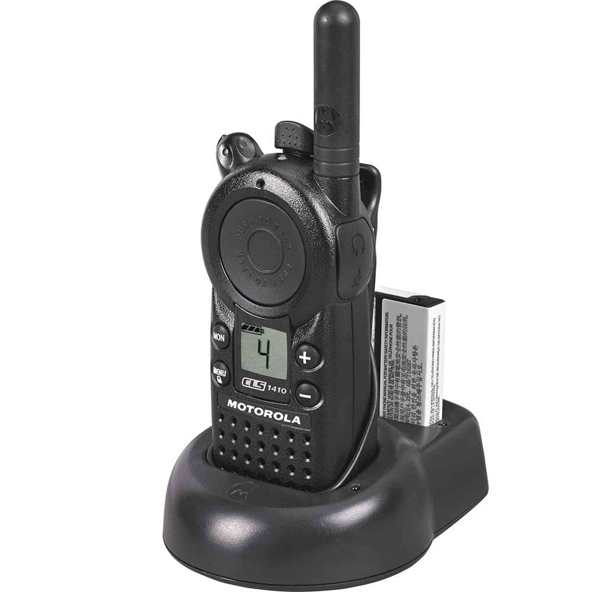 2 x Motorola CLS1410 UHF 1 W 4-Channel 2-Way Radio - 2 Pack With Mic Bundle