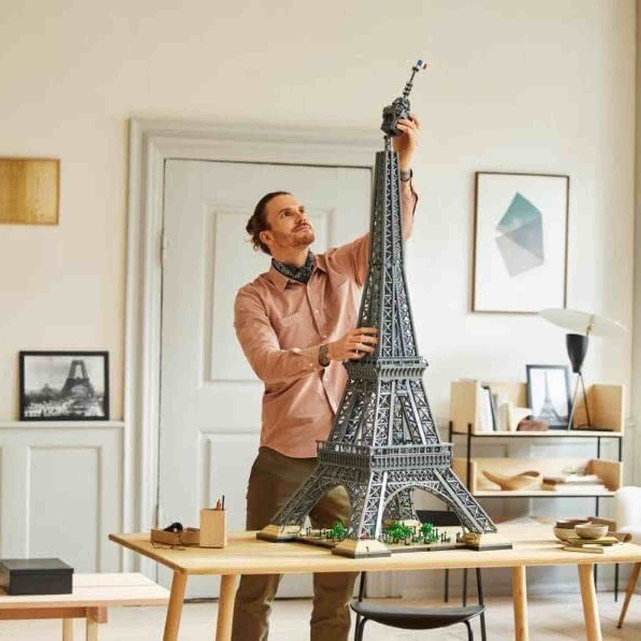LEGO 10307 Eiffel Tower