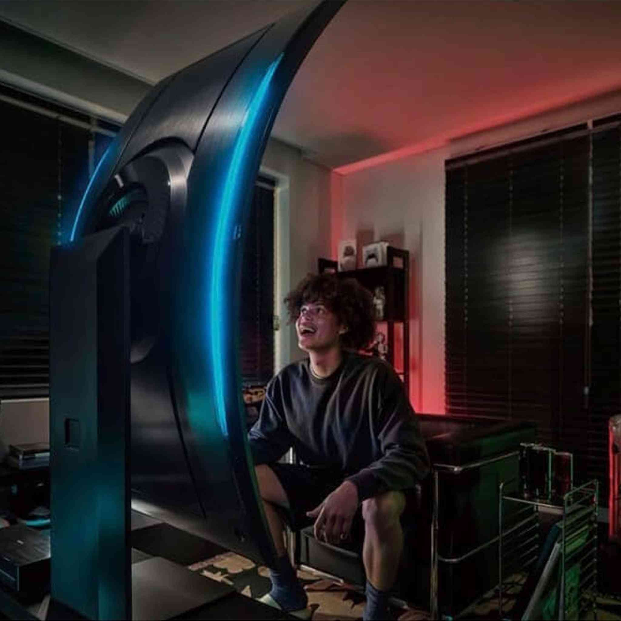 SAMSUNG 32-Inch ViewFinity S7 S70D Series 4K UHD High Resolution Monitor with HDR10, Multiple Ports, Easy Setup Stand, Advanced Eye Care, LS32D702EANXGO, 2024