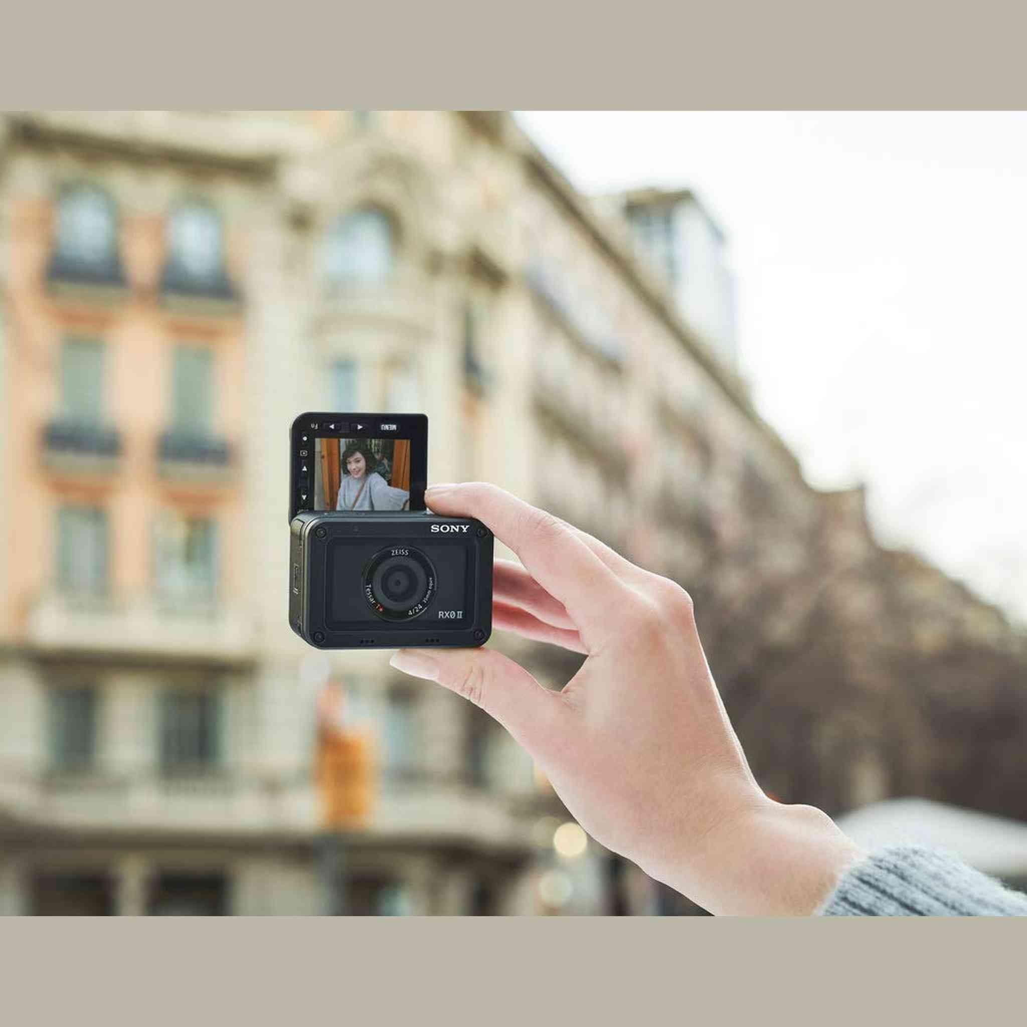 Sony RX0 II 1? 1.0-type Sensor Ultra-Compact Camera