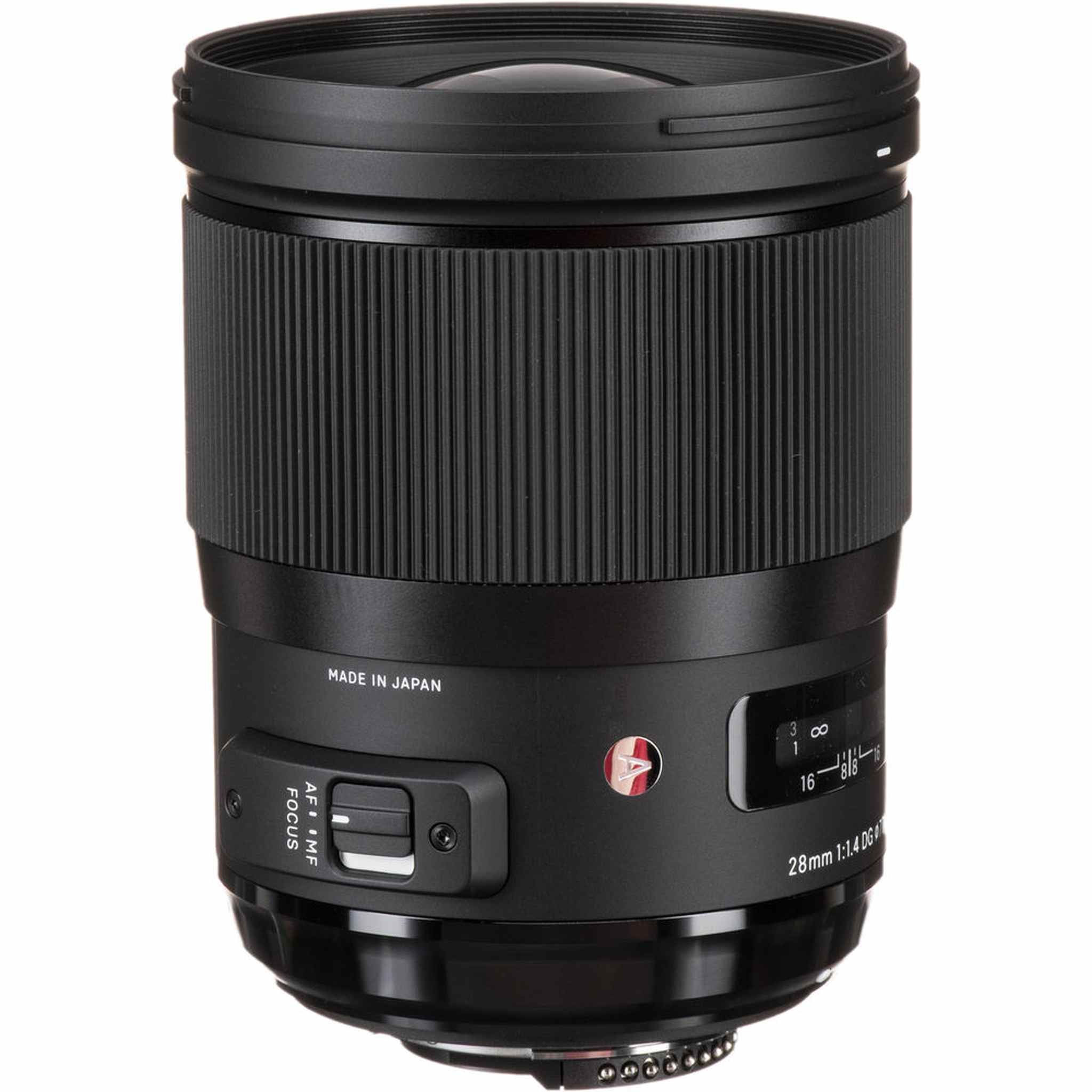 Sigma 28mm f/1.4 DG HSM Art Lens for Nikon F Bundle