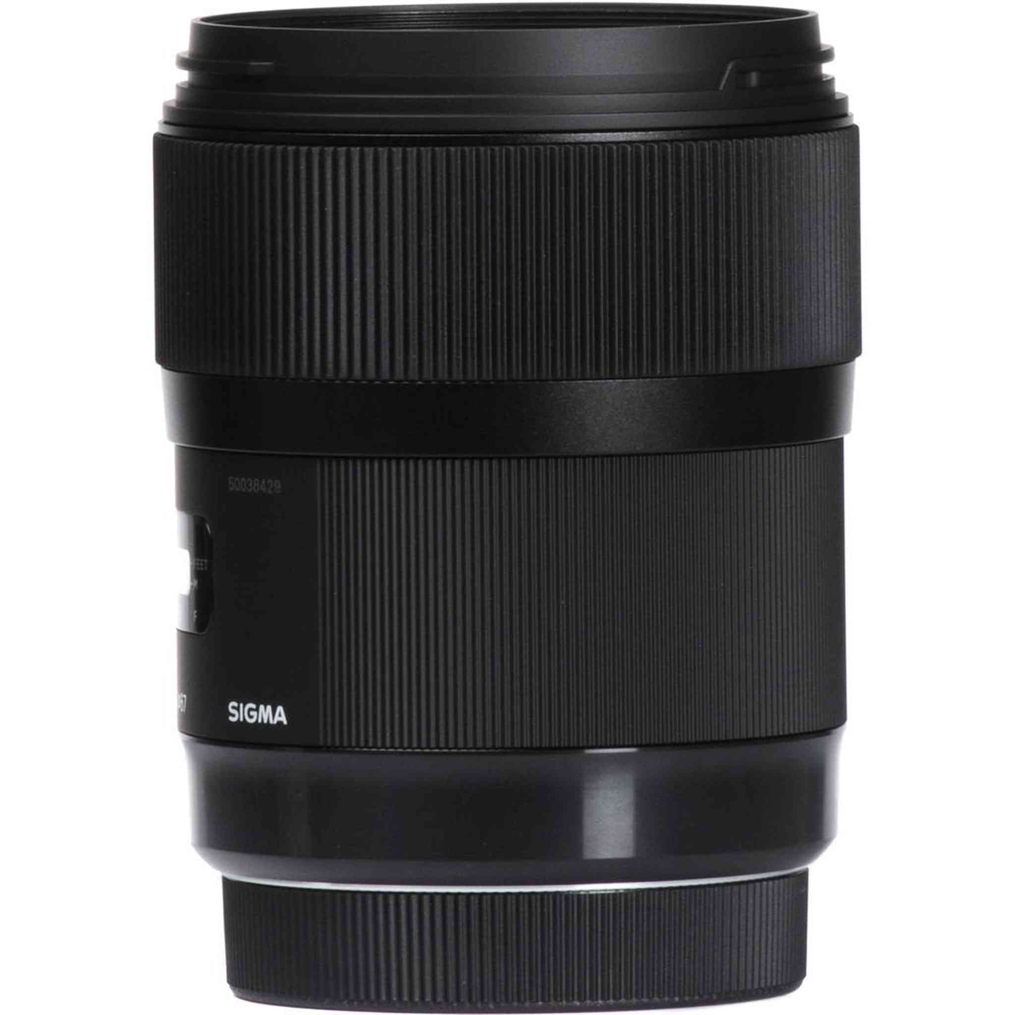 Sigma 35mm f/1.4 DG HSM Art Lens for Nikon F for Nikon F Mount + Accessories International Model with 2 Year Warranty