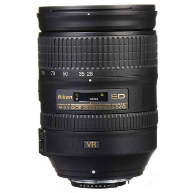 Nikon 28-300 3.5-5.6 AF-S ED VR + Deluxe Lens Cleaning Kit