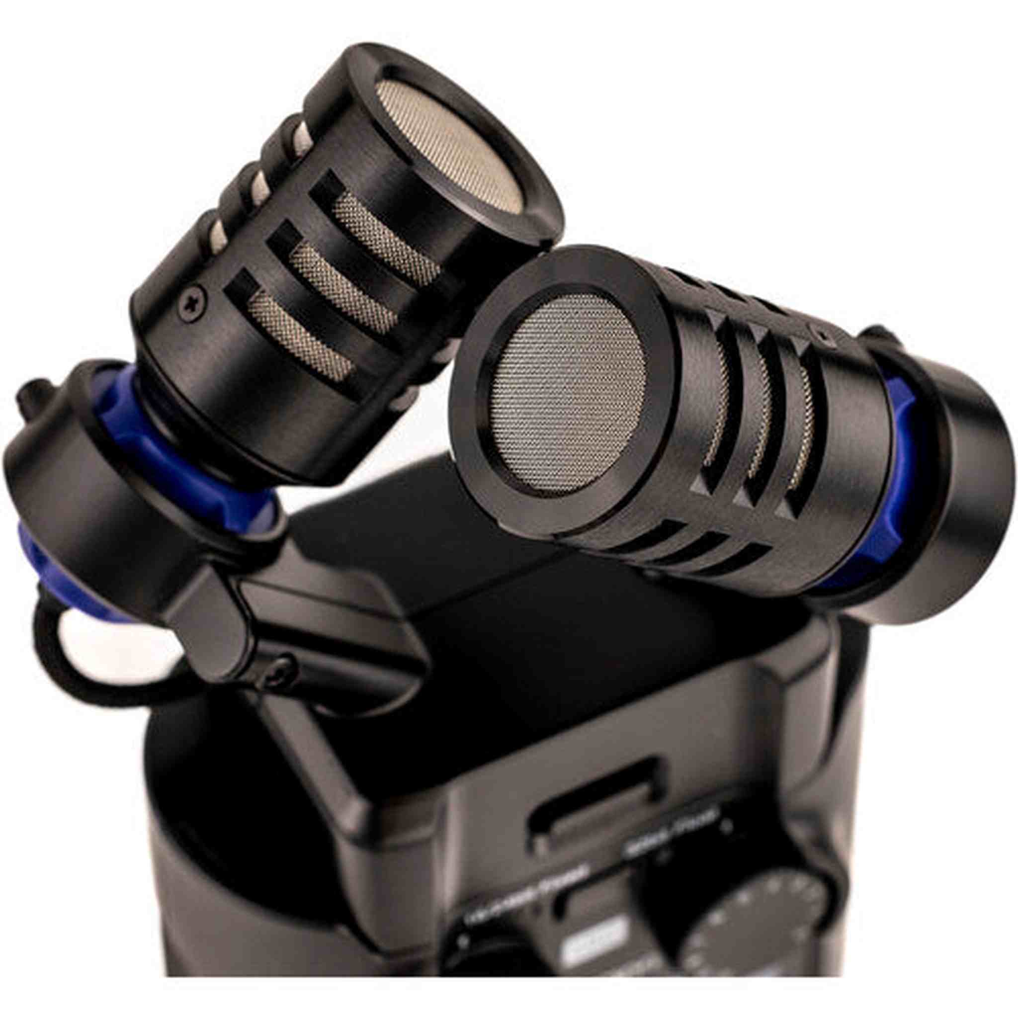 Zoom H5studio 4-Track Handy Recorder Bundle