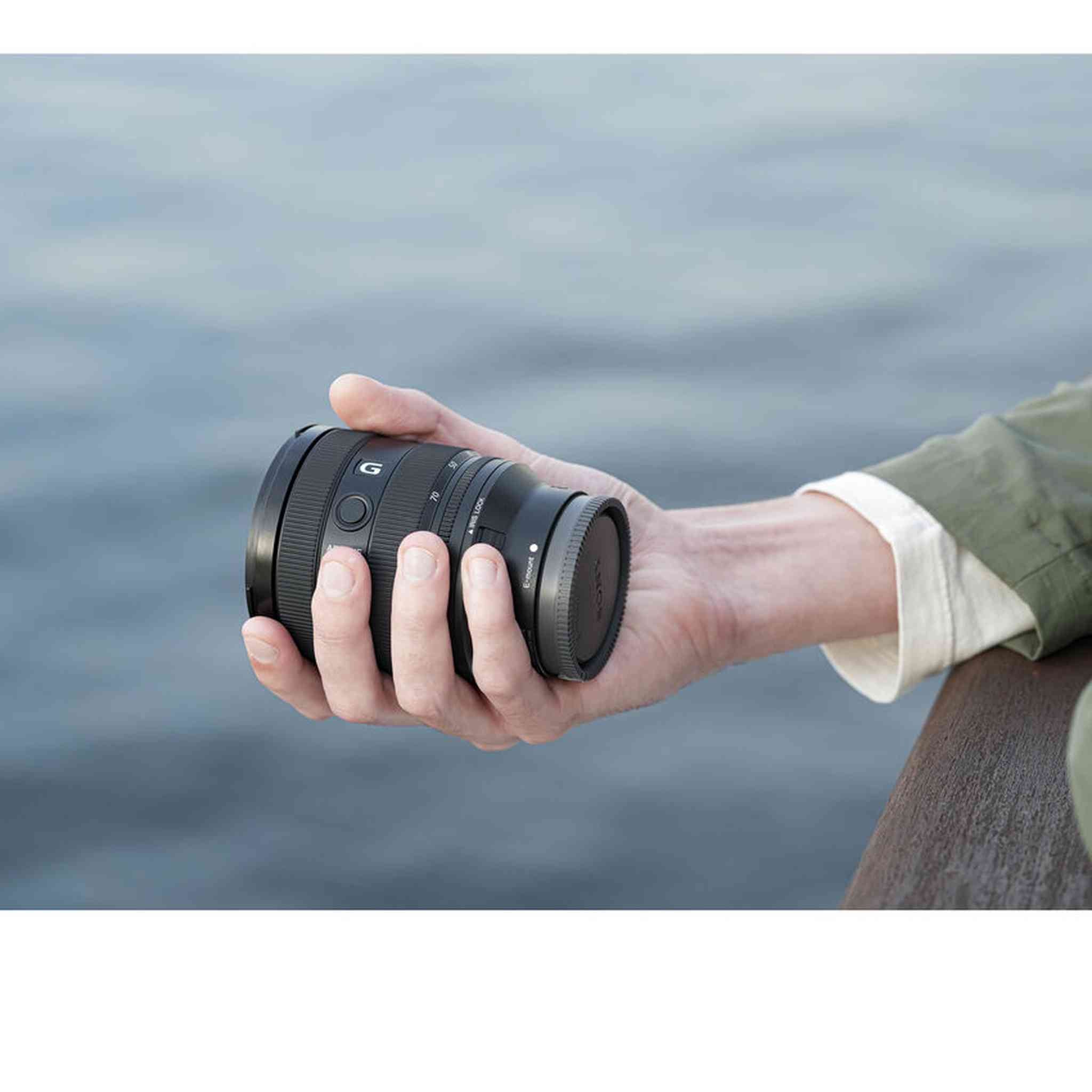 Sony FE 20-70mm f/4 G Lens Sony E SEL2070G + 64GB Memory Card + More - Bundle