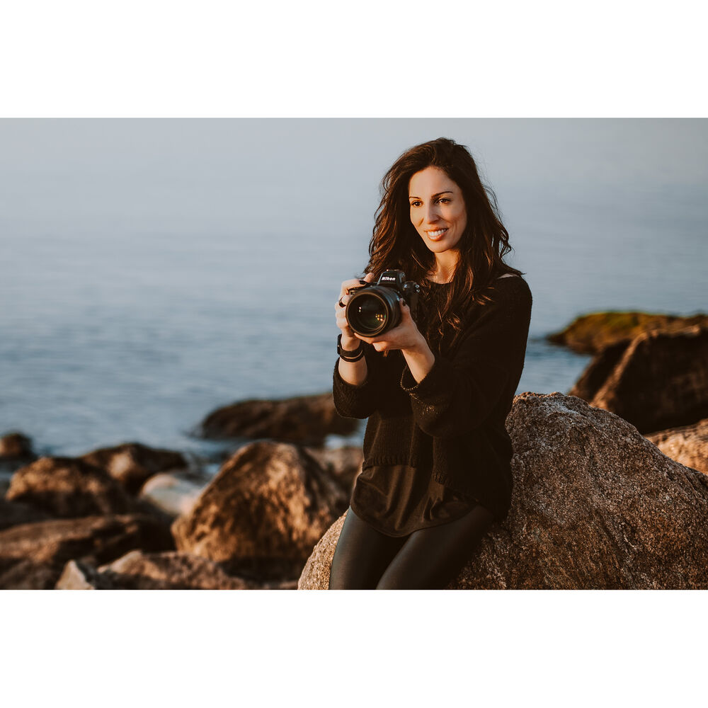 Nikon Z8 Professional Full Frame Mirrorless 8K Video & Stills Hybrid FX Camera Bundle