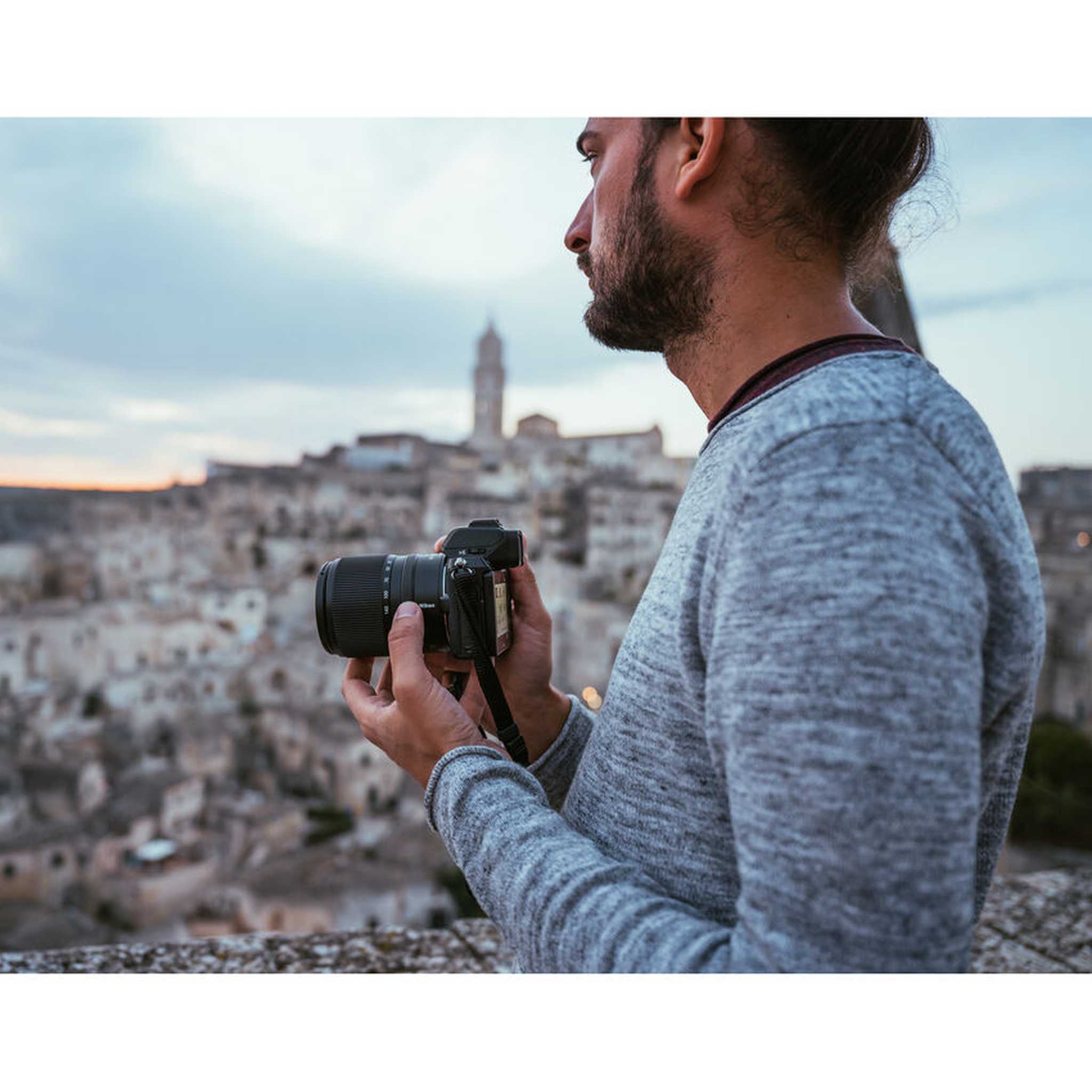 Nikon NIKKOR Z DX 18-140mm f/3.5-6.3 VR Compact Zoom Lens 20104 Bundle