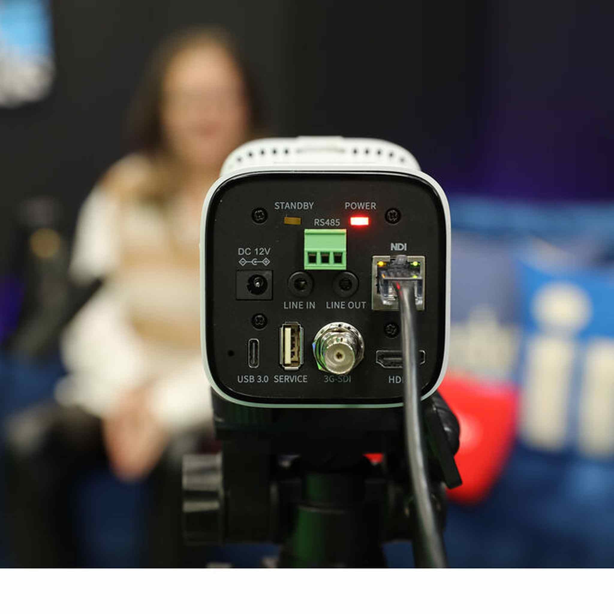 PTZOptics 4K Camera White | 20x Zoom, UHD60, NDI|HX2, Pro Streaming for Events - Bundle