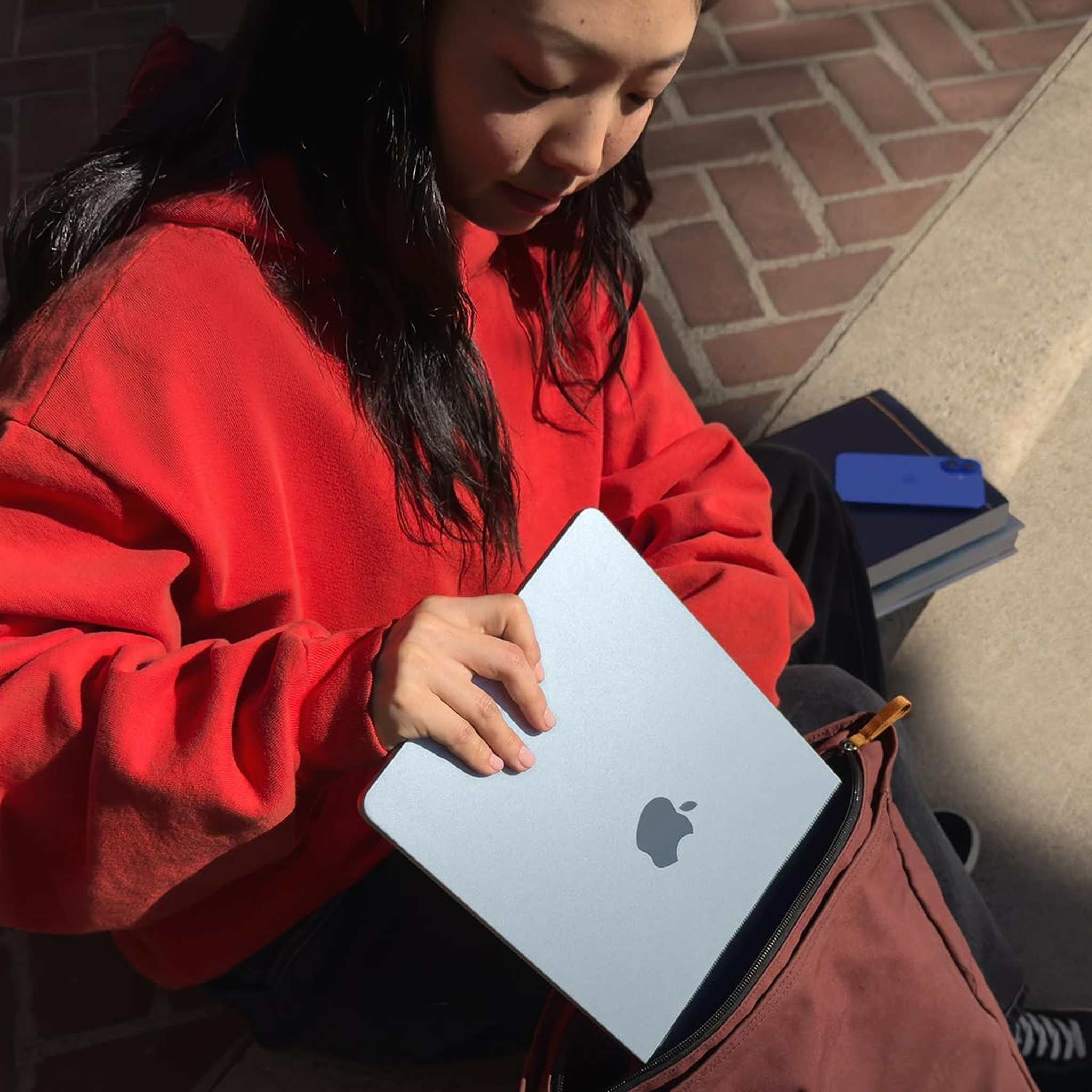 Apple 2025 MacBook Air 13-inch Laptop with M4 chip: Built for Apple Intelligence, 13.6-inch Liquid Retina Display, 16GB Unified Memory, 256GB SSD Storage, 12MP Center Stage Camera, Touch ID; Sky Blue - Reconditioned