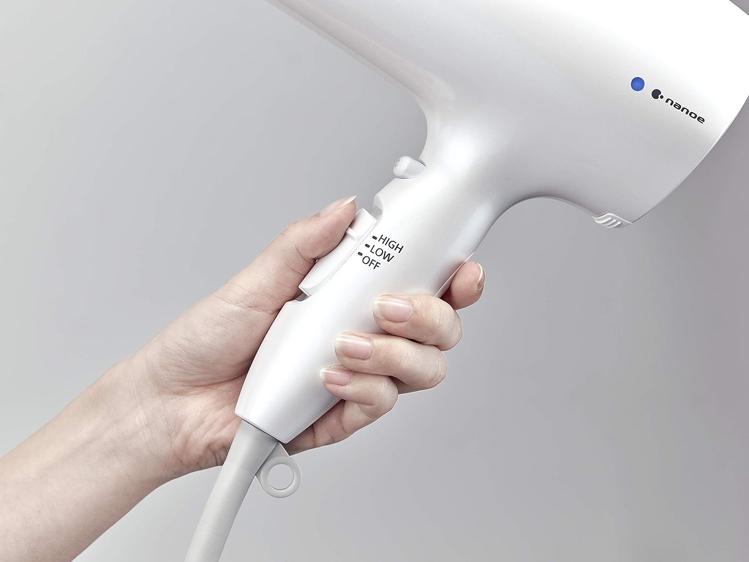 Panasonic EH-NA67-W Nanoe Salon Hair Dryer with Oscillating QuickDry Nozzle (White)