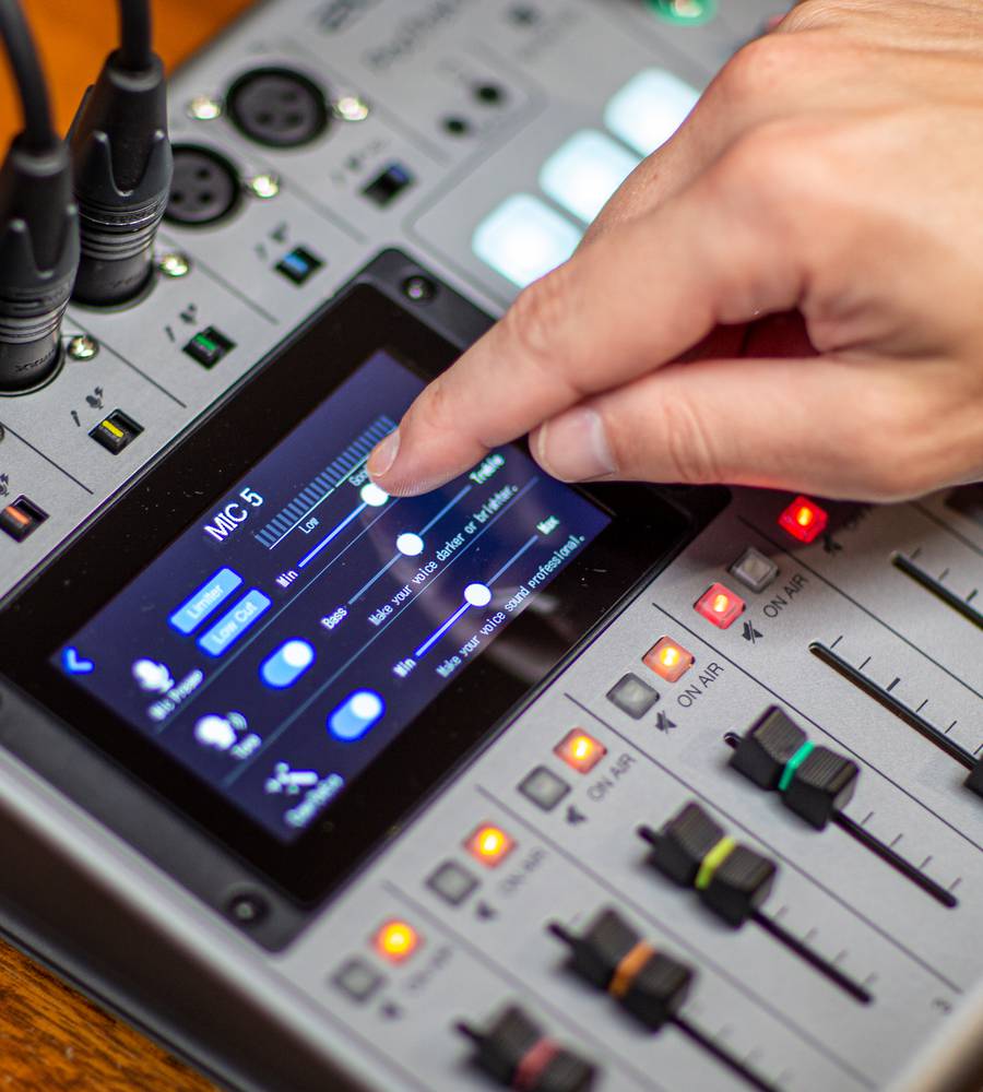 Zoom PodTrak P8 Portable Multitrack Podcast Recorder, BTA-2 Bluetooth Adapter