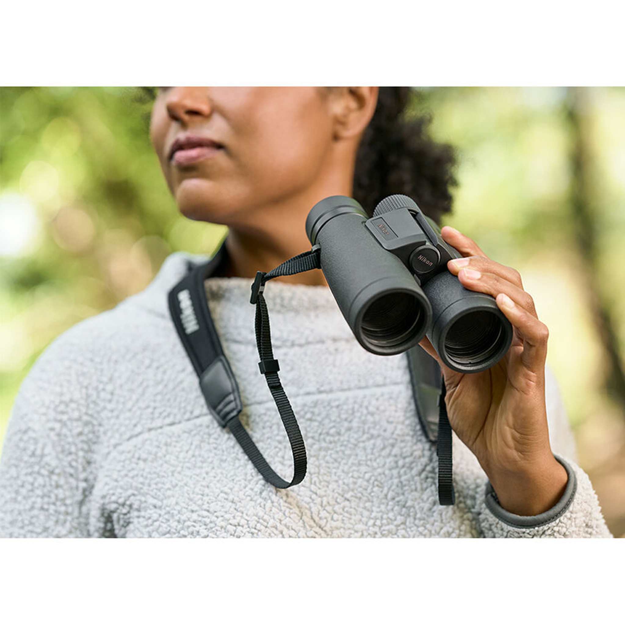 Nikon 10x42 Monarch M5 Roof Prism Waterproof, Fogproof, Lightweight Binoculars Black + More