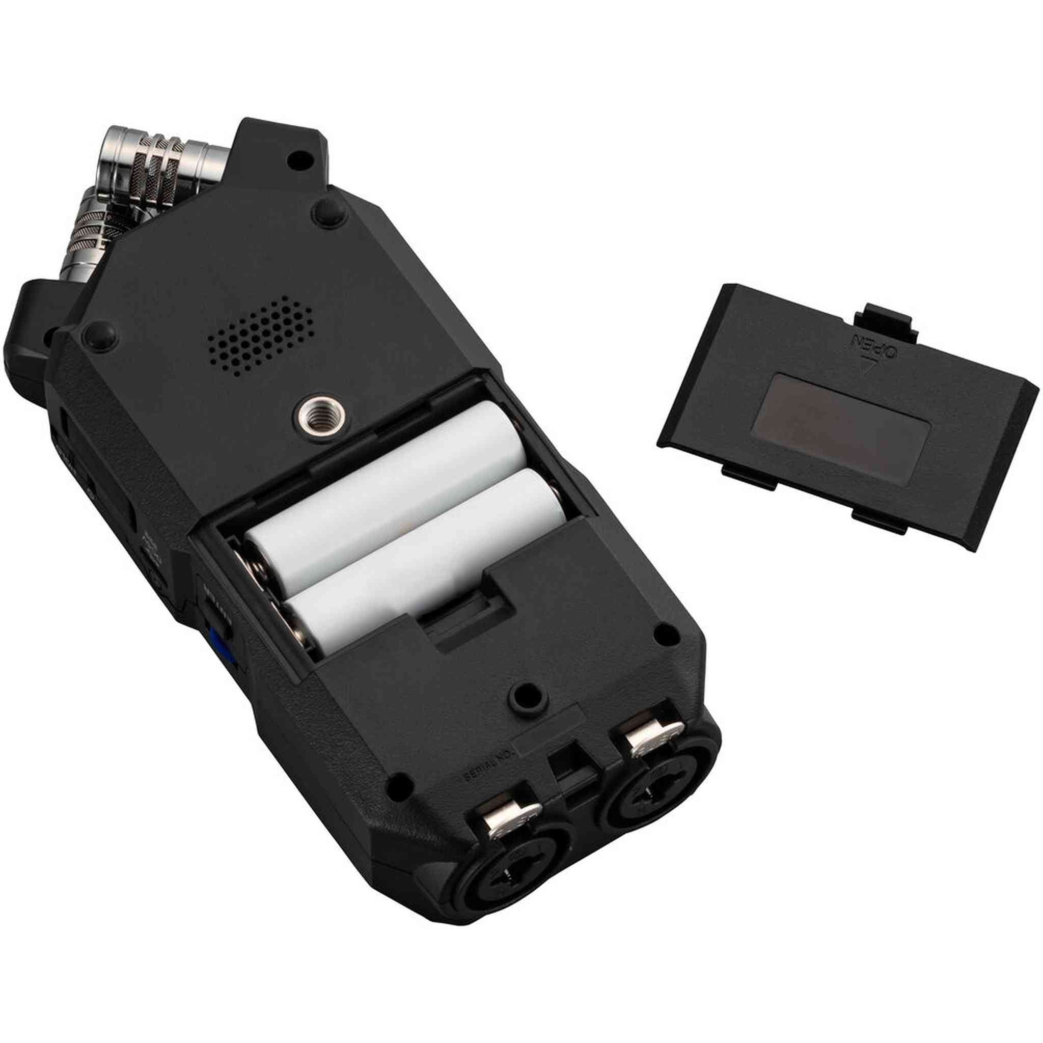 Zoom H4essential 4-Track 32-Bit Float Audio Recorder, Memory Card 64GB, Bundle