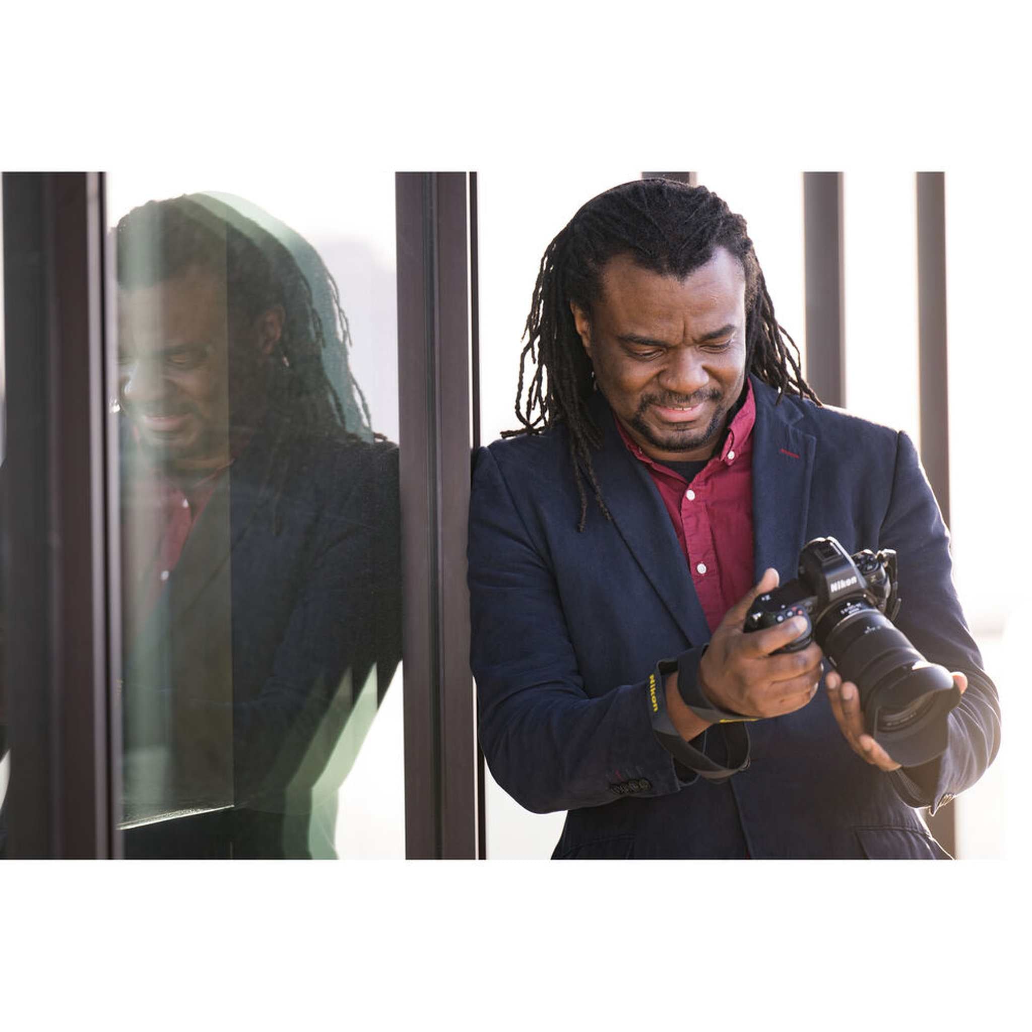 Nikon Z8 Mirrorless Camera w 24-120mm f/4 Lens 1698 Bundle International Version