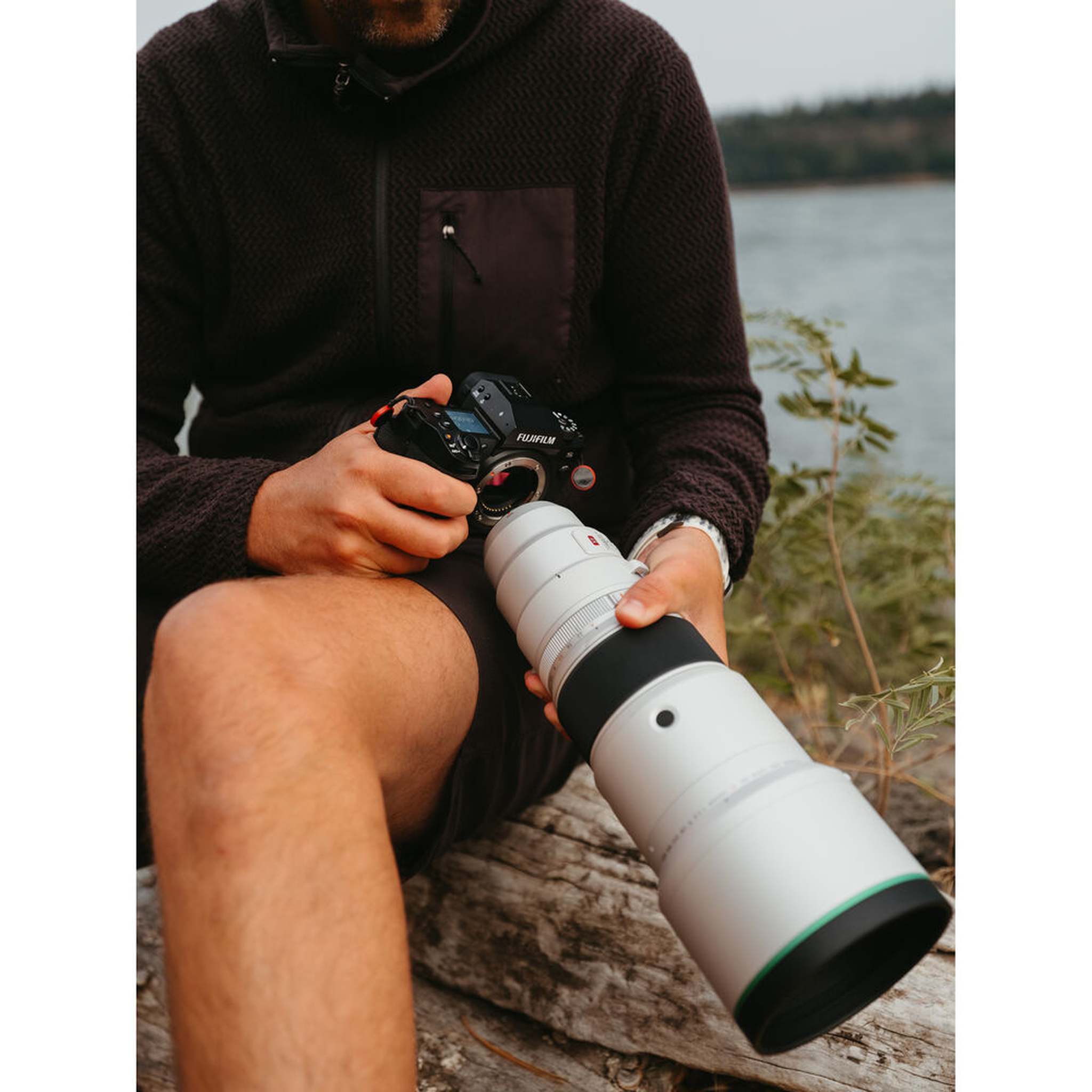 FUJIFILM XF 500mm f/5.6 R LM OIS WR Lens + Cleaning kit + Backpack + More Fujifilm