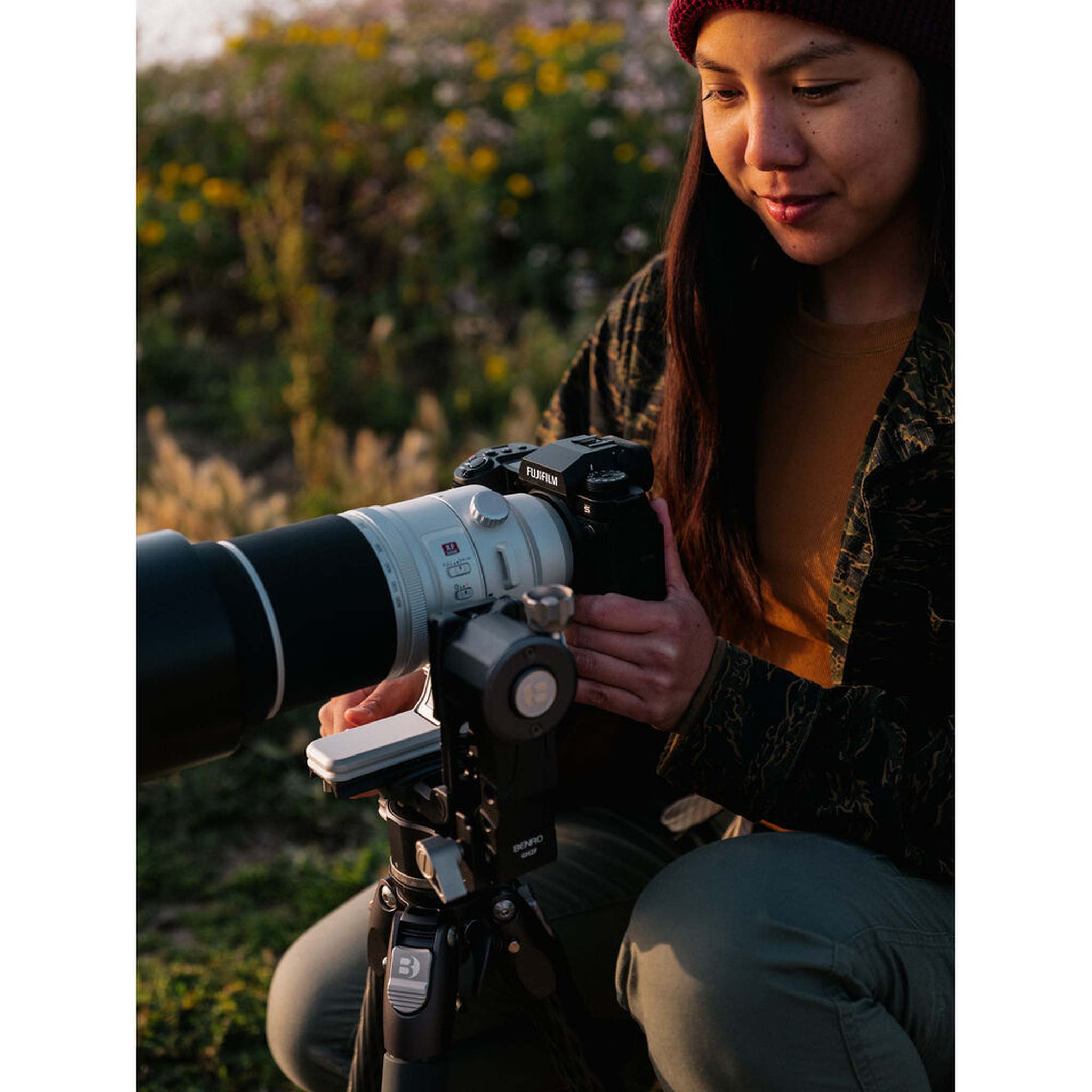 FUJIFILM XF 150-600mm f/5.6-8 R LM OIS WR Lens, 64GB PRO UHS-I SDXC Memory Card