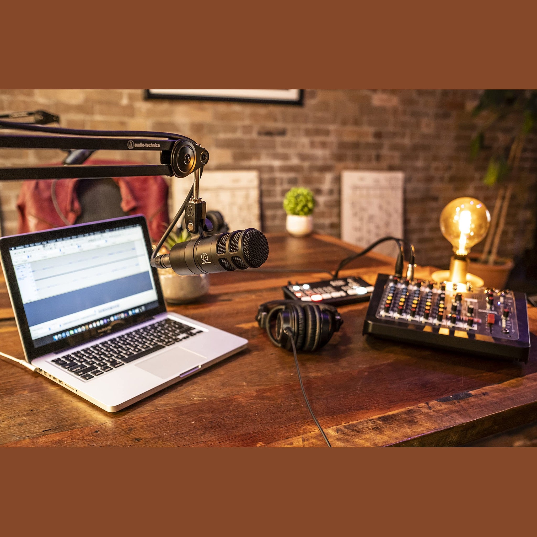 Audio-Technica AT2040 Hypercardioid Dynamic Podcast Microphone at 2040 Black